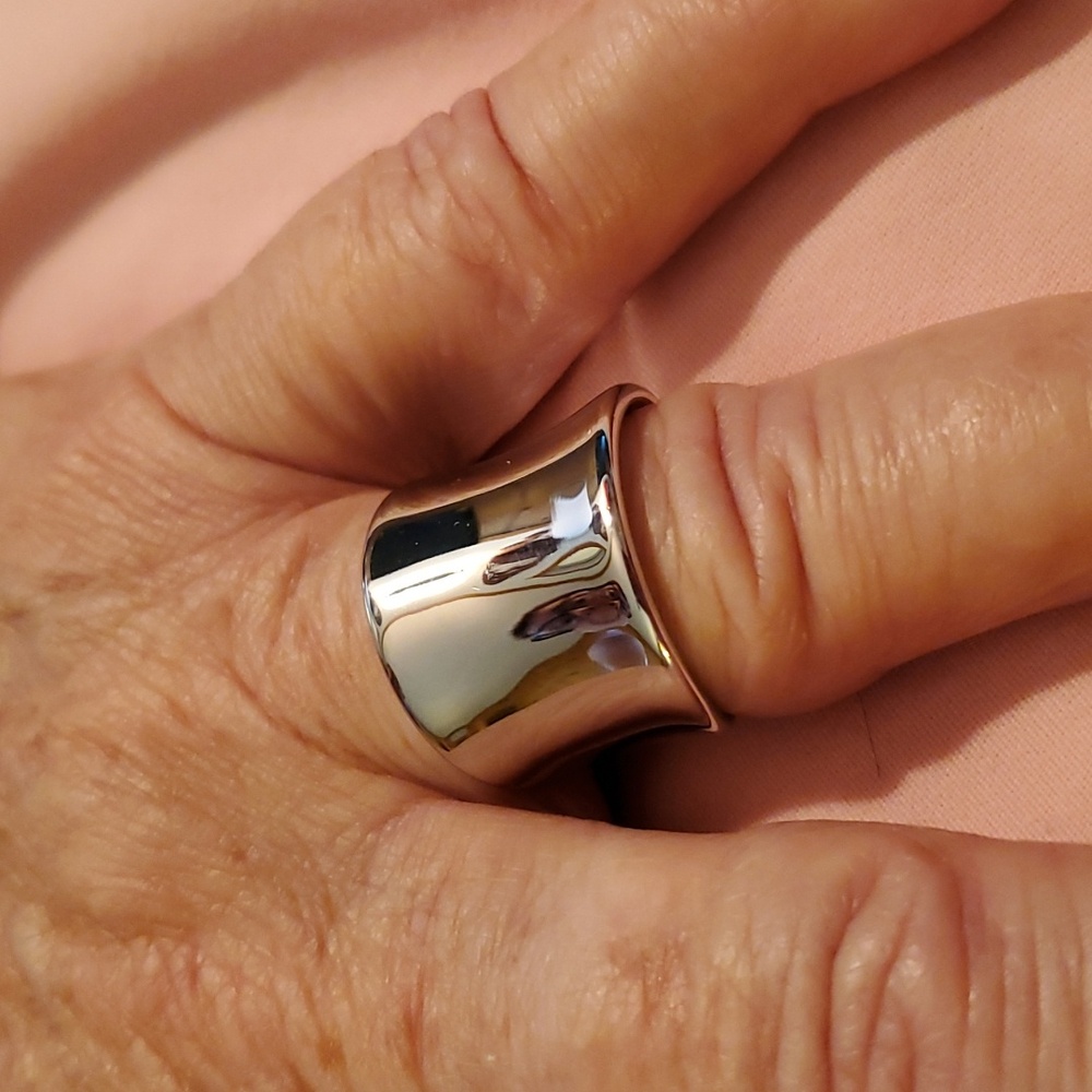 Chrome Plated Modern Cocktail Ring 💍 SZ 7.5 Silver in color only.